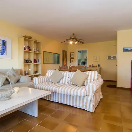 Sleeps 6 Pool Apartament Calella De Palafrugell