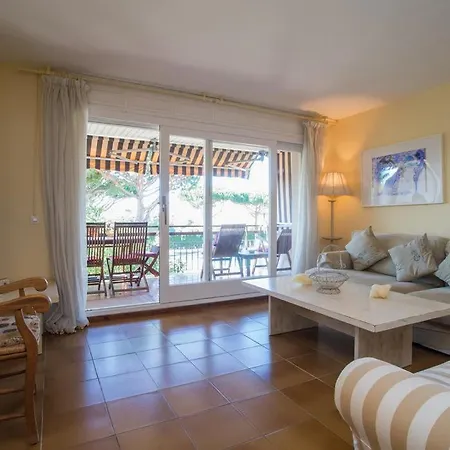 Apartament Sleeps 6 Pool *
